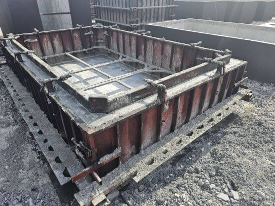 Zbiorniki betonowe Ostrów Mazowiecka w procesie produkcji
